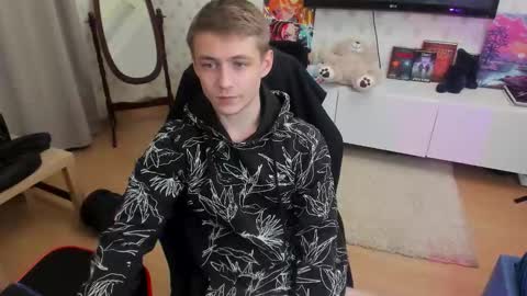 Max online show from 25, 11, 2025