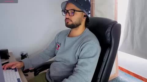 Snapshot of ernesto_rodriguez_82 chatting on 8, 10, 2025 ernesto rodriguez 82 online show from 8, 10, 2025