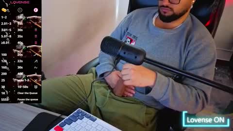 Snapshot of ernesto_rodriguez_82 chatting on 2, 12, 2025 ernesto rodriguez 82 online show from 2, 12, 2025