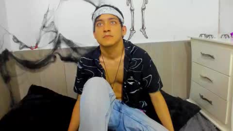 Snapshot of eros_fang chatting on 24, 10, 2025 eros_fang online show from 24, 10, 2025