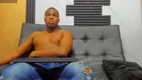 Snapshot of eros_fang chatting on 8, 11, 2025 eros_fang online show from 8, 11, 2025