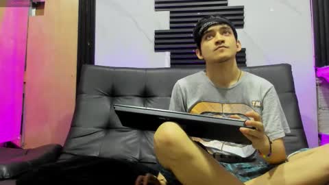 Snapshot of eros_fang chatting on 19, 11, 2025 eros_fang online show from 19, 11, 2025