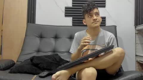 Snapshot of eros_fang chatting on 28, 11, 2025 eros_fang online show from 28, 11, 2025