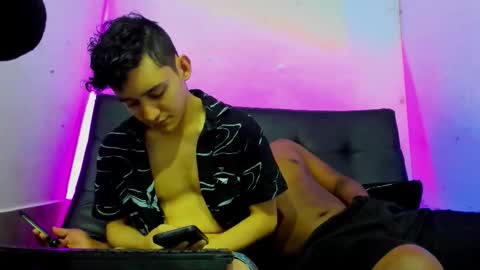 Snapshot of eros_fang chatting on 4, 12, 2025 eros_fang online show from 4, 12, 2025