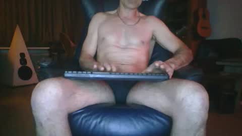erostja557 online show from 17, 4, 2026