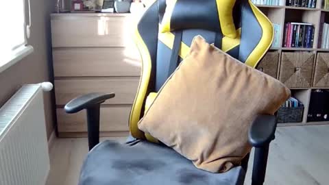 Melissa   online show from 10, 2, 2025