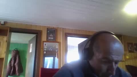 Snapshot of eroticmen200 chatting on 11, 2, 2025 eroticmen200 online show from 11, 2, 2025