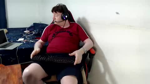 Snapshot of eroticon_6 chatting on 17, 12, 2024 Tom Delaney online show from 17, 12, 2024