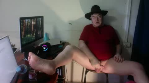 Snapshot of eroticon_6 chatting on 19, 10, 2025 Tom Delaney online show from 19, 10, 2025