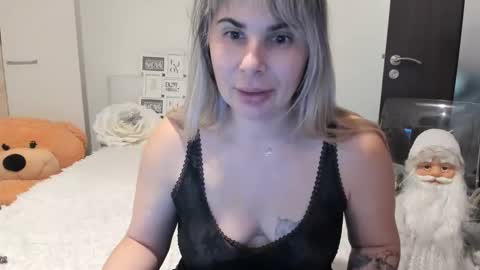 eroticsensualkitty4u online show from 16, 12, 2025