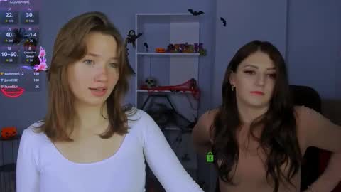 Snapshot of esma_shine chatting on 19, 10, 2025 esma_shine online show from 19, 10, 2025