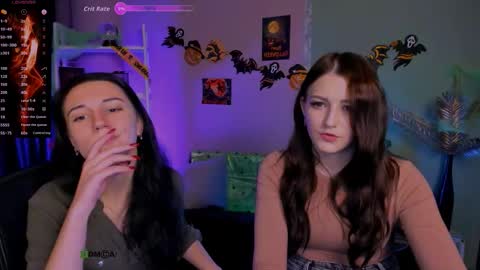 Snapshot of esma_shine chatting on 22, 10, 2025 esma_shine online show from 22, 10, 2025