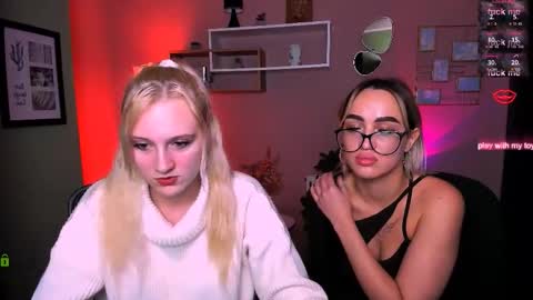 Snapshot of esma_shine chatting on 29, 10, 2025 esma_shine online show from 29, 10, 2025