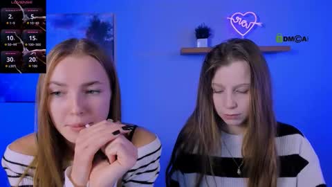 esme_moore_ online show from 7, 11, 2025