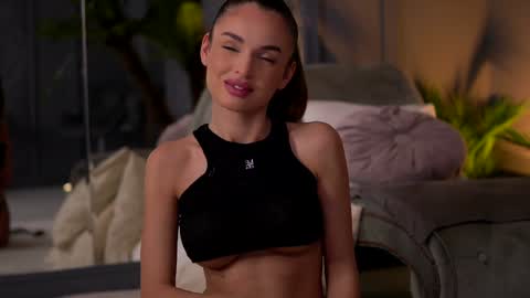 Raluca  online show from 24, 1, 2025