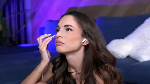 Raluca  online show from 26, 9, 2025