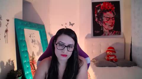 Esmeralda online show from 28, 9, 2025