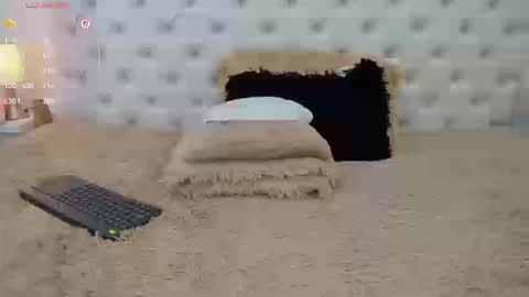 esmeralda  online show from 10, 9, 2025