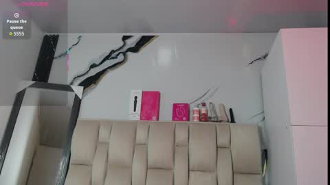 Snapshot of esmeralda_bk chatting on 4, 12, 2025 esmeralda_bk online show from 4, 12, 2025