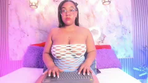 esmeralda online show from 10, 3, 2025