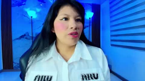 Snapshot of esmeraldachantre chatting on 25, 11, 2025 Esmeralda online show from 25, 11, 2025