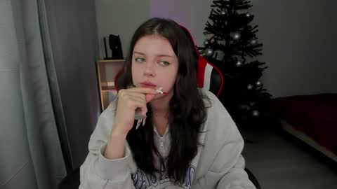 esteria online show from 12, 1, 2025