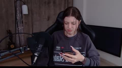 esteria online show from 19, 1, 2025