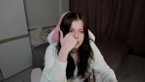 esteria online show from 25, 1, 2025