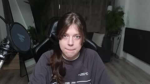 esteria online show from 15, 10, 2025