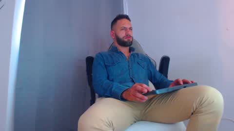 Snapshot of esteban7984068 chatting on 30, 1, 2025 esteban online show from 30, 1, 2025