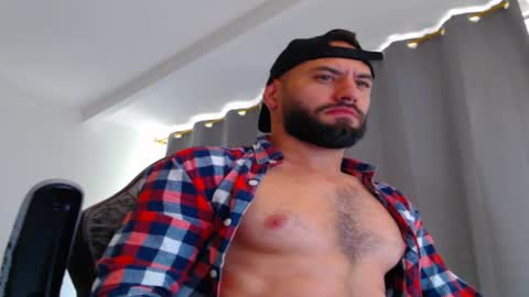 Snapshot of esteban7984068 chatting on 20, 11, 2025 esteban online show from 20, 11, 2025