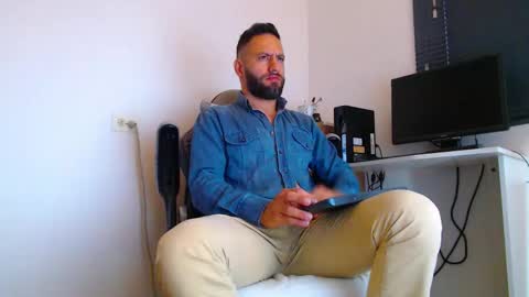 Snapshot of esteban7984068 chatting on 12, 2, 2026 esteban online show from 12, 2, 2026