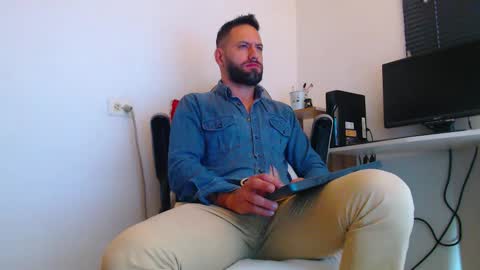 Snapshot of esteban7984068 chatting on 26, 2, 2026 esteban online show from 26, 2, 2026