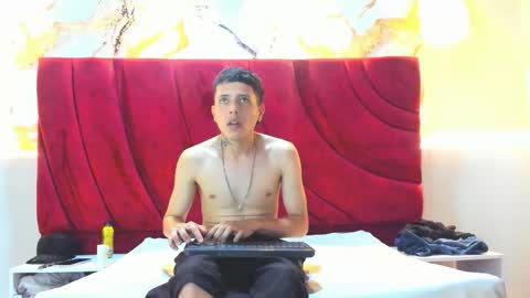 Snapshot of esteban_2102 chatting on 5, 1, 2026 ESTEBAN online show from 5, 1, 2026