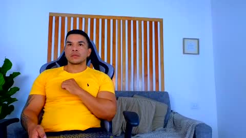 Snapshot of esteban_de_louise chatting on 12, 5, 2026 ESTEBAN online show from 12, 5, 2026