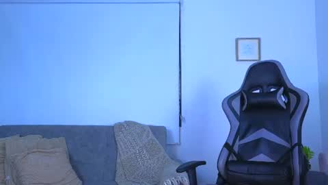 Snapshot of esteban_de_louise chatting on 13, 6, 2026 ESTEBAN online show from 13, 6, 2026