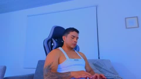 Snapshot of esteban_de_louise chatting on 26, 6, 2026 ESTEBAN online show from 26, 6, 2026