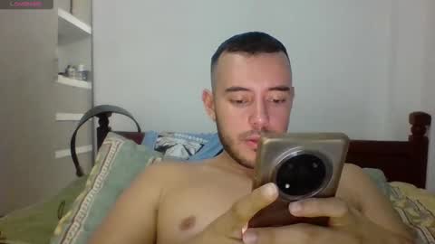 Esteban Reyes  independent model online show from 15, 11, 2025