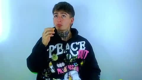 Esteban independent model online show from 12, 3, 2025