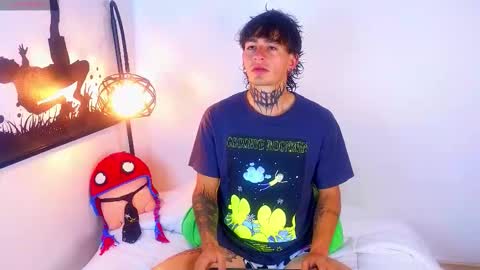 Esteban independent model online show from 10, 9, 2025