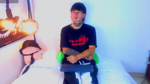 Esteban independent model online show from 18, 9, 2025