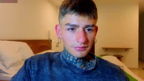 Esteban independent model online show from 10, 5, 2026
