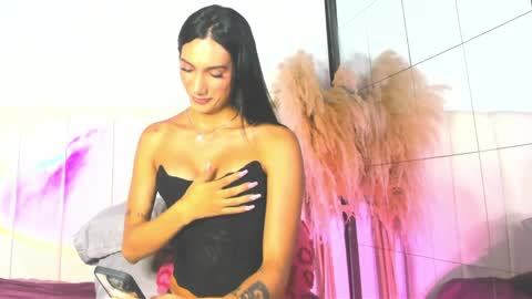 Estefa G online show from 9, 4, 2026