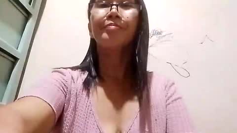 Snapshot of estella_babe chatting on 31, 3, 2026 estella_babe online show from 31, 3, 2026