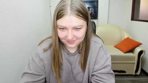 Estella Miles online show from 6, 1, 2025