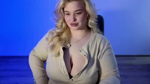 Estelle online show from 3, 4, 2026