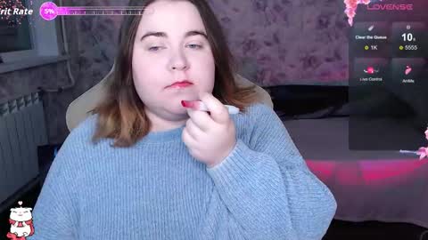 Snapshot of estelle_hicks chatting on 5, 10, 2025 estelle_hicks online show from 5, 10, 2025