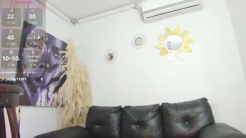 Estephany online show from 13, 12, 2025