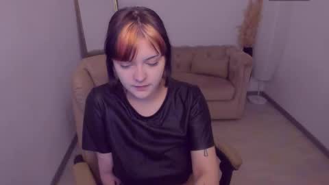 Ester  online show from 28, 5, 2026