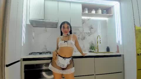 esther  online show from 8, 7, 2026